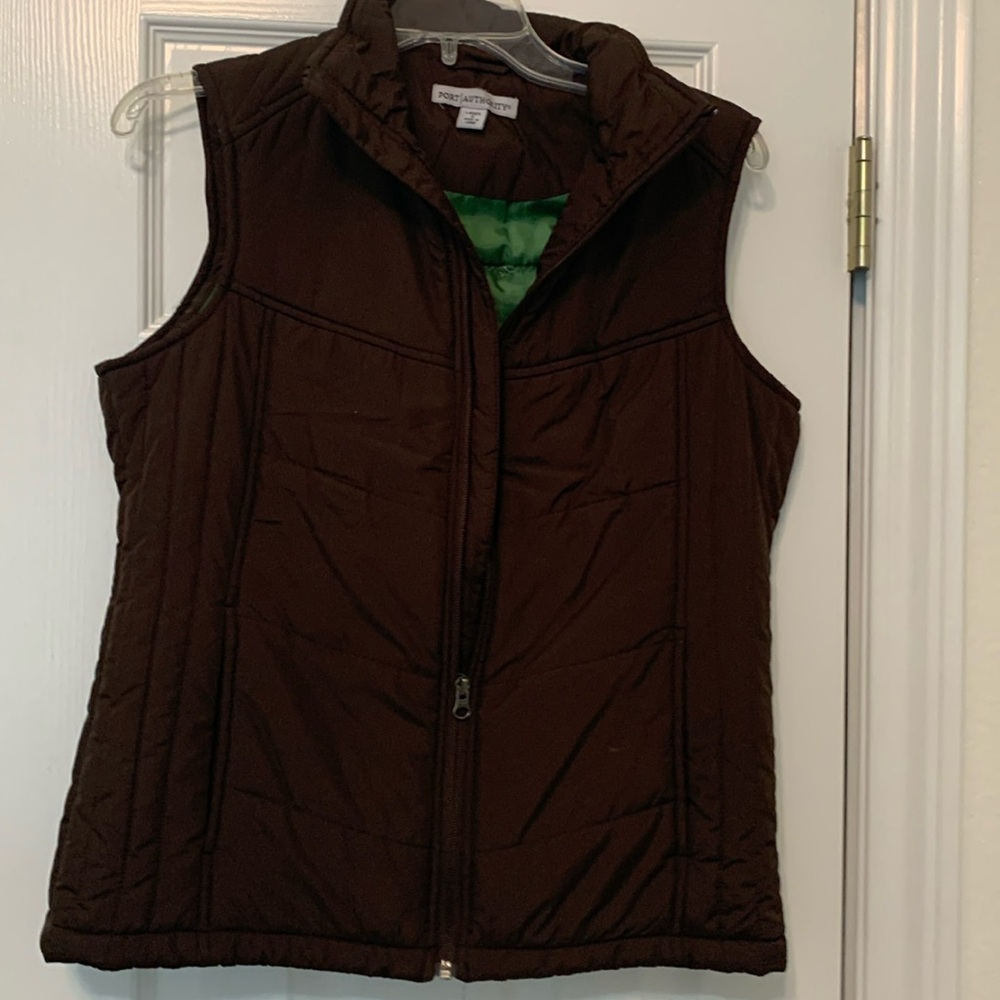 Port authority vest with printing on back